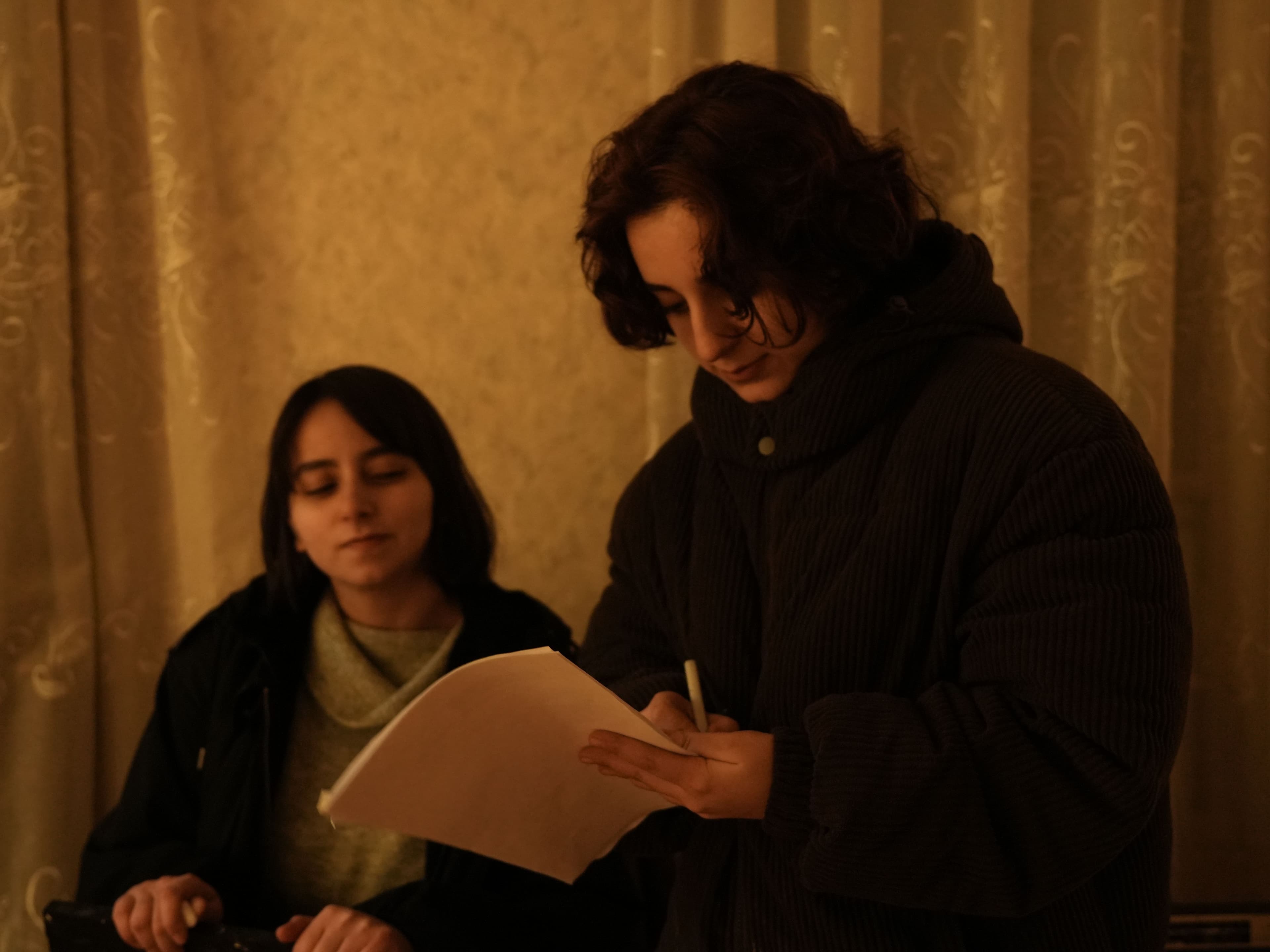 ժապավեններ backstage 2